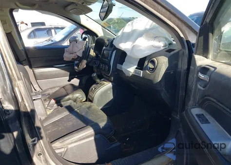 2017 Jeep Compass High Altitude 4X4 из США, поврежденный, VIN 1C4NJDEB3HD101218